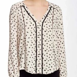 ASTR Cream Black Contrast Stitch Top XS Romantic Workwear Blouse